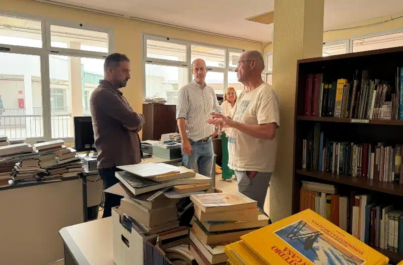 Vecinos de Telde reclaman la apertura de la biblioteca de Jinámar y la recuperación del Archivo Histórico Municipal