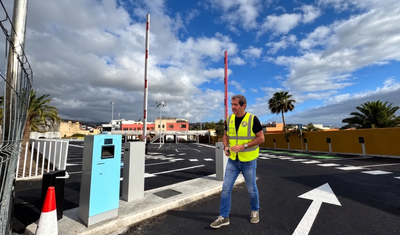 Arnao abre tras años de espera: Peña reparte agradecimientos y deja fuera al consejero delegado de la empresa municipal Fomentas Iván Sánchez