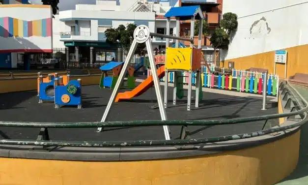 La Aldea de San Nicolás reabre los parques infantiles de la Calle Gómez y Mariano de Cáceres